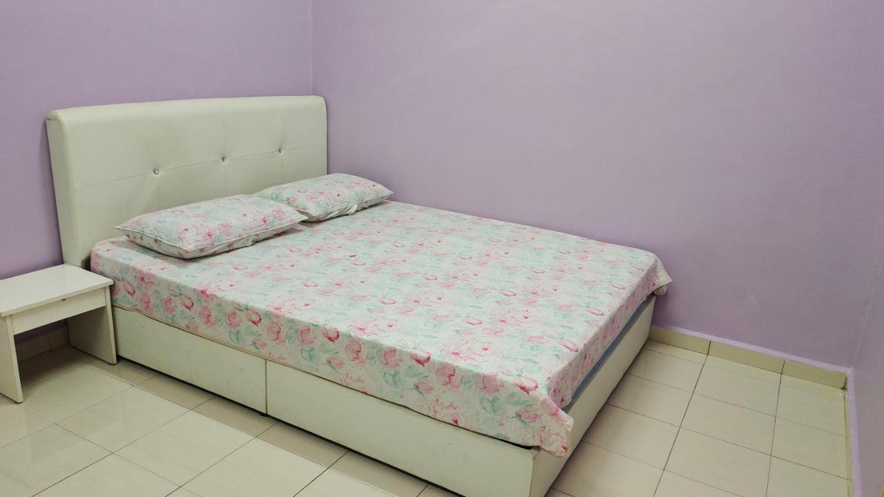 Muslim Dinaim Homestay Танджунг-Малим Экстерьер фото