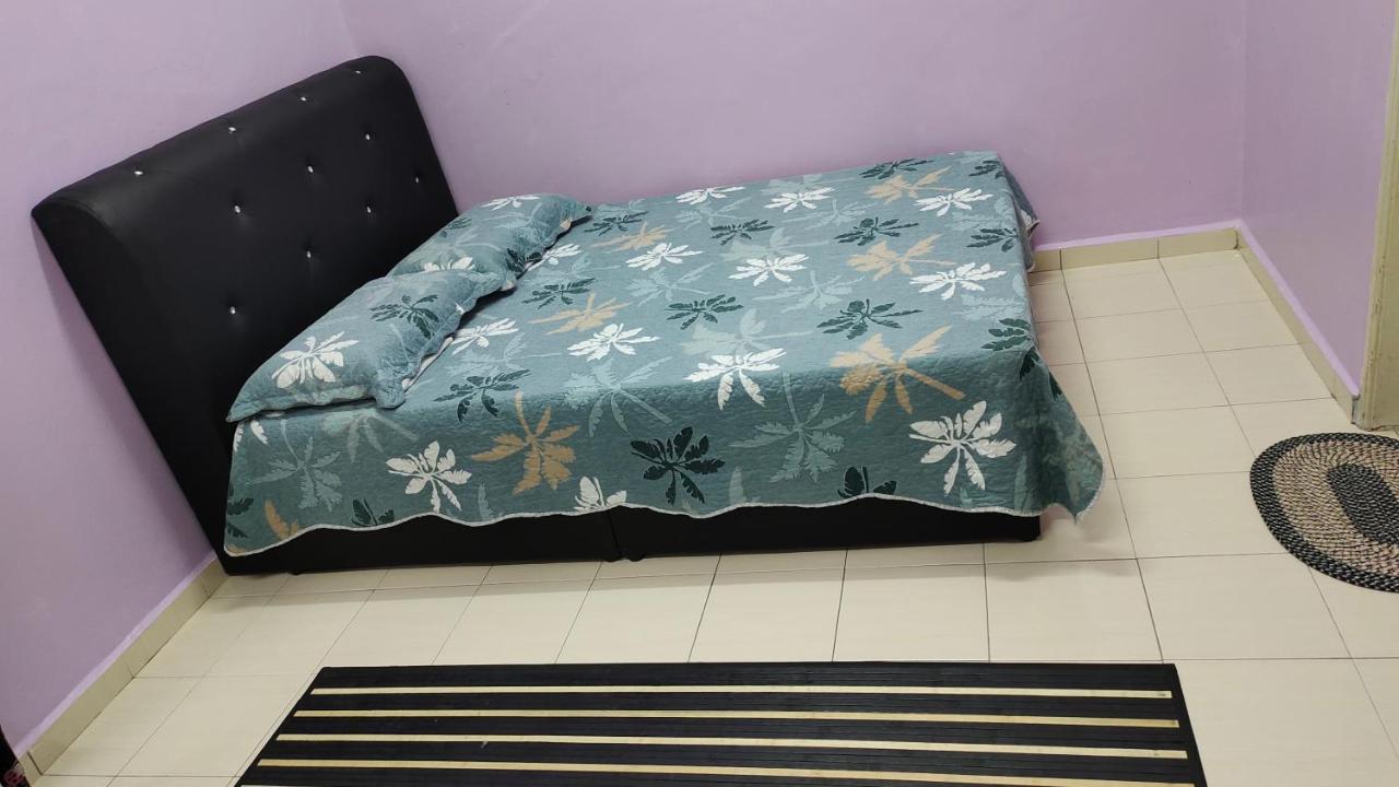 Muslim Dinaim Homestay Танджунг-Малим Экстерьер фото